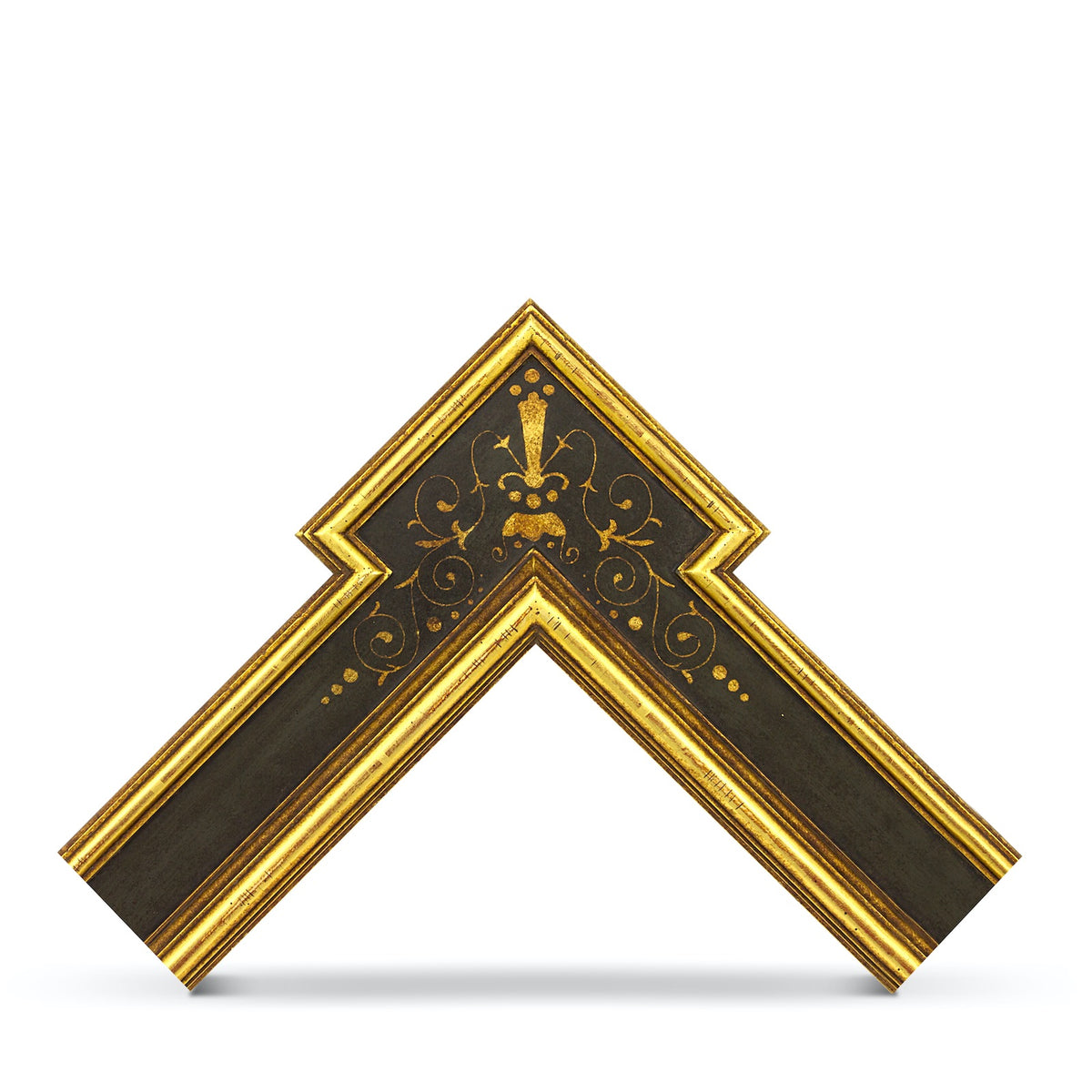 Front View of M8013 Corner