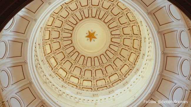 Le plafond de la rotonde du Capitole du Texas à Austin